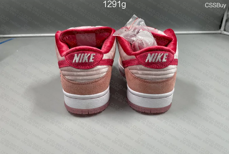 Nike SB Dunk Low StrangeLove Batch M 7