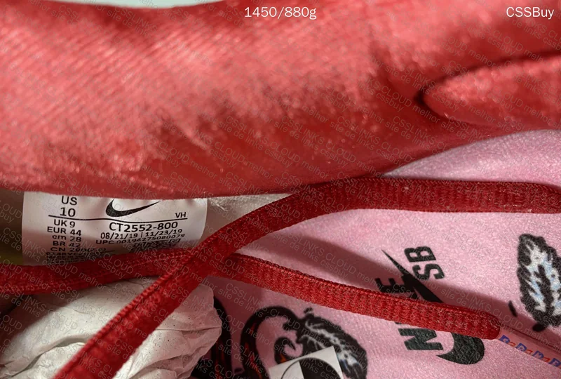 Nike SB Dunk Low StrangeLove (Valentine’s Day) 6