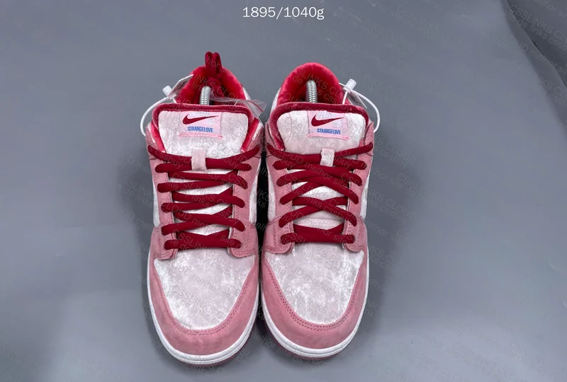Nike SB Dunk Low StrangeLove Valentine's Day 2