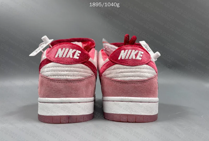 Nike SB Dunk Low StrangeLove Valentine's Day 3