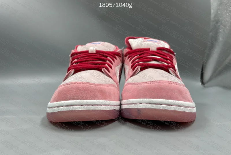 Nike SB Dunk Low StrangeLove Valentine's Day 5