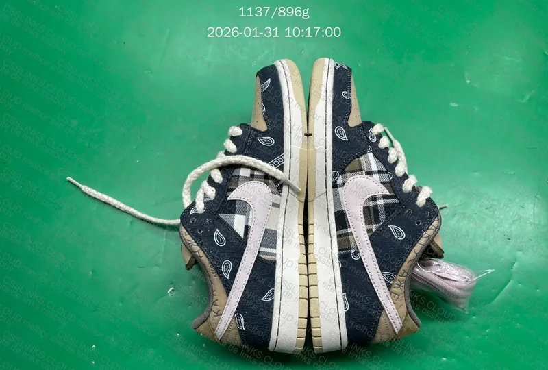 Nike SB Dunk Low Travis Scott (CT5053-001) 6