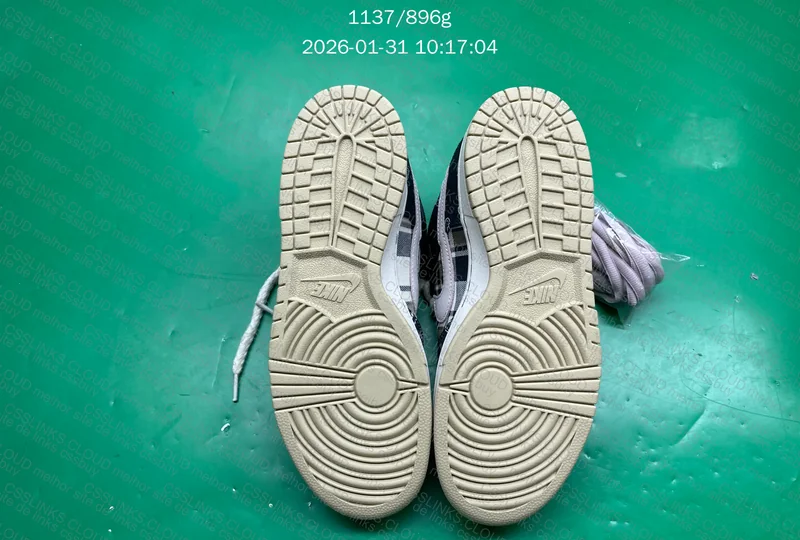 Nike SB Dunk Low Travis Scott (CT5053-001) 7