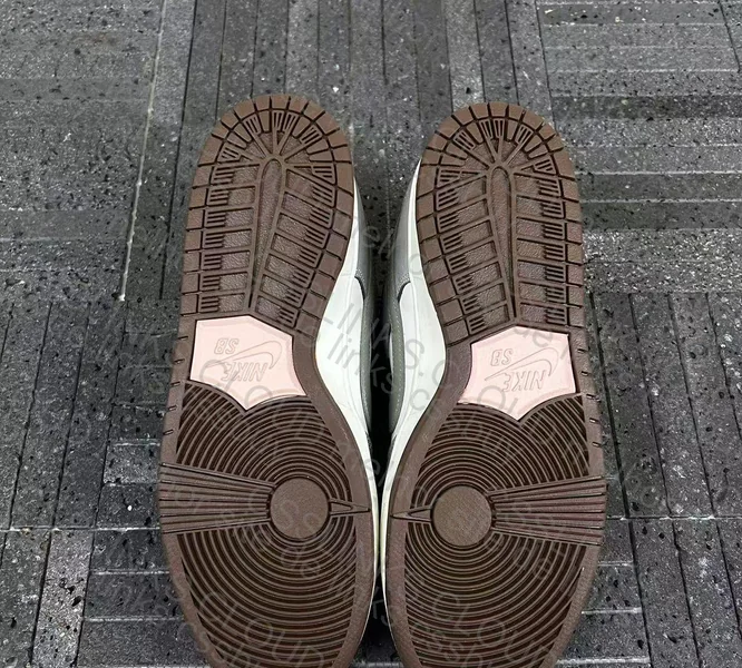 Nike SB Dunk Low x Yuto Horigome Gray 4