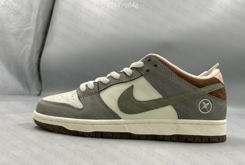 Nike SB Dunk Low x Yuto - Wolf Grey 3