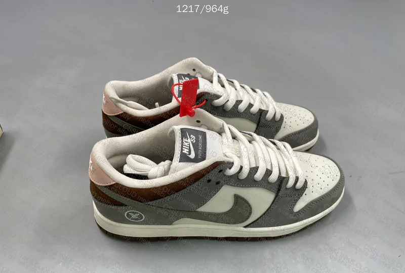 Nike SB Dunk Low x Yuto - Wolf Grey 7