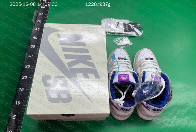 Nike SB Dunk Rayssa Leal - OVO