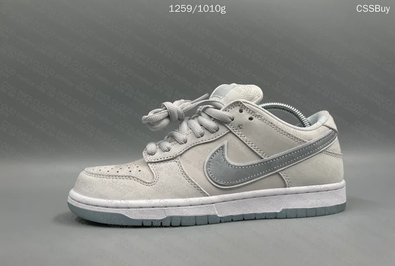 Nike SB Dunk White Lobster 3