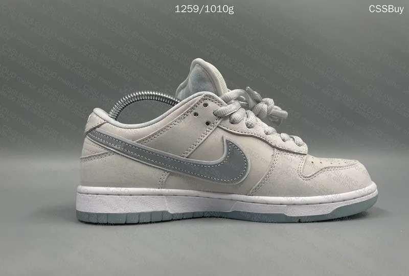 Nike SB Dunk White Lobster 5