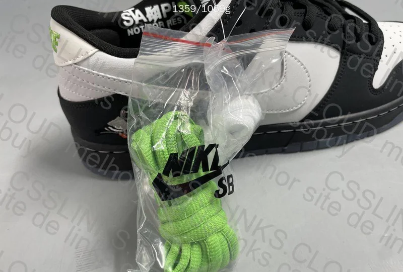 Nike SB Staples Panda
