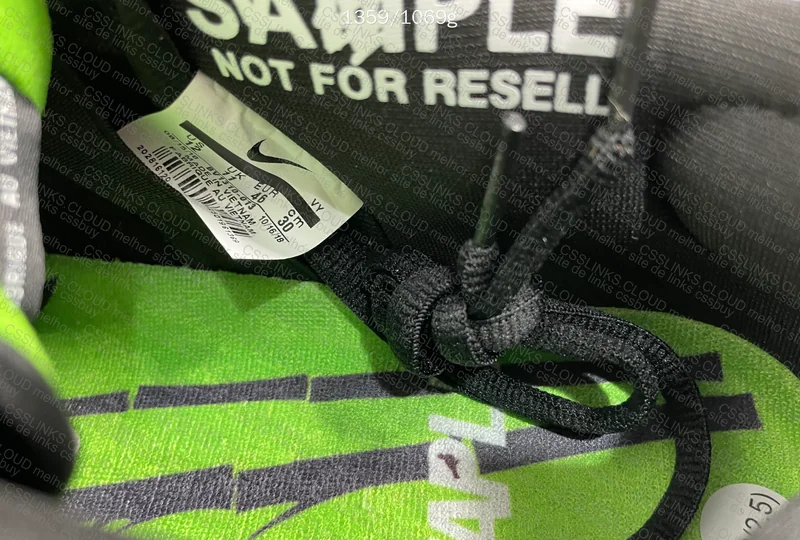 Nike SB Staples Panda 3