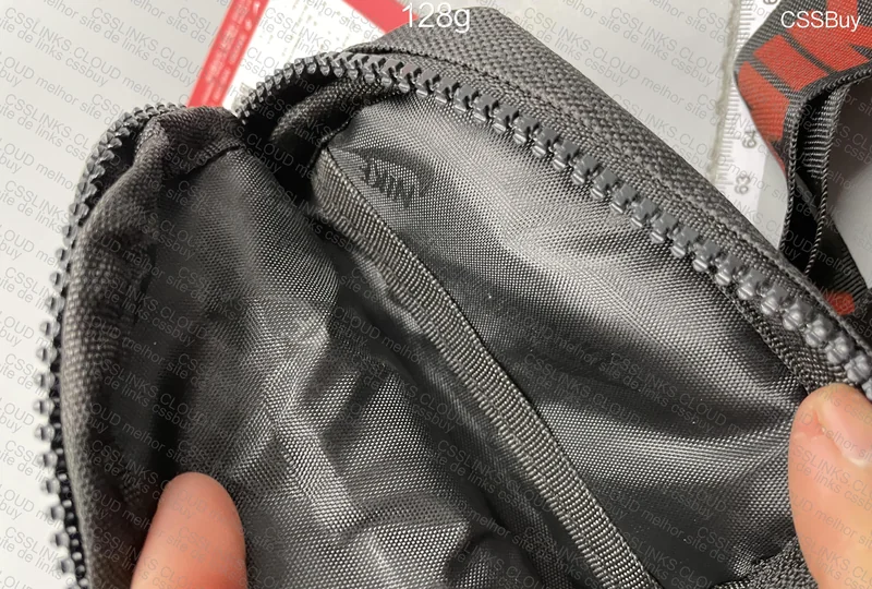NIKE SHOULDER BAG 3