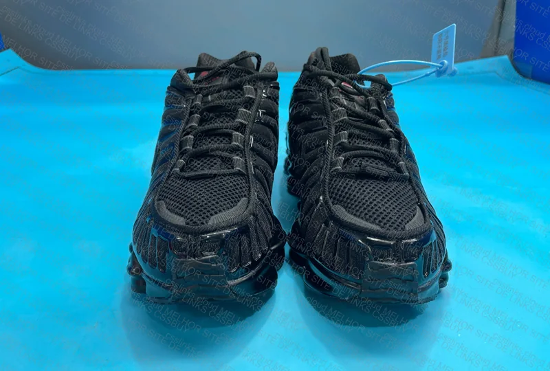 Nike Shox (12 mola) 2