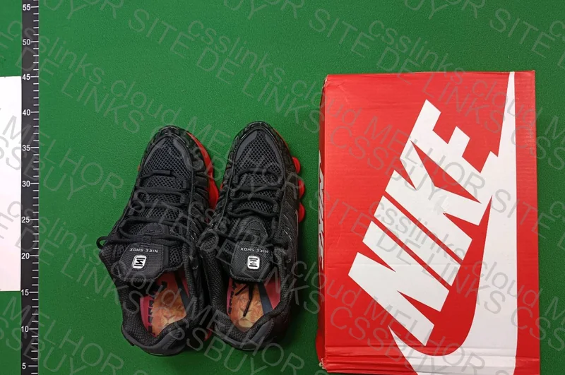 Nike shox 12(doze) mola Skepta