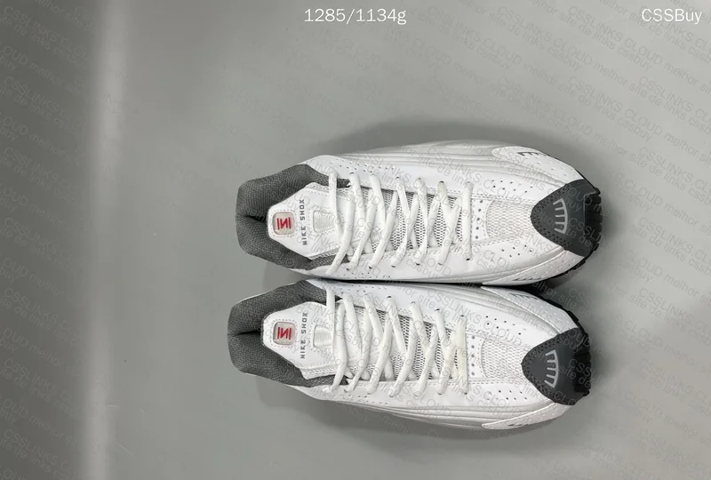 Nike Shox R4