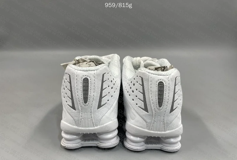 NIKE SHOX R4 4