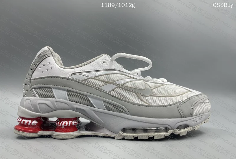 Nike Shox R4 Supreme 3