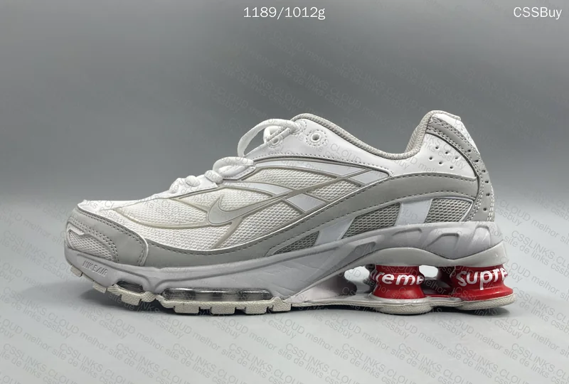 Nike Shox R4 Supreme 9
