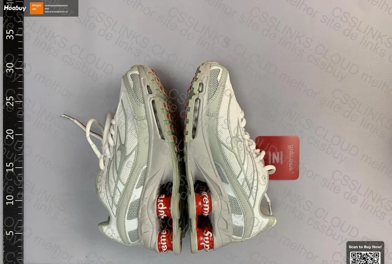 Nike Shox R4 Supreme 4