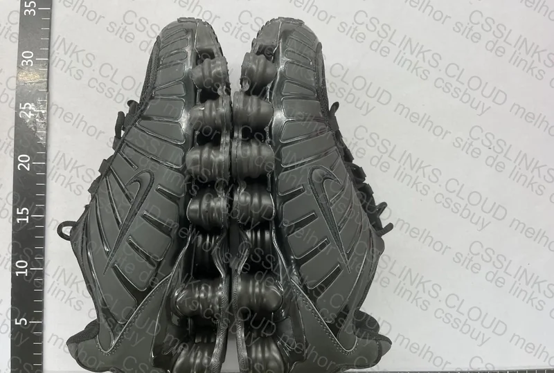 NIKE SHOX REATIVO COM CALOR 3