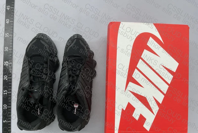 NIKE SHOX REATIVO COM CALOR 4