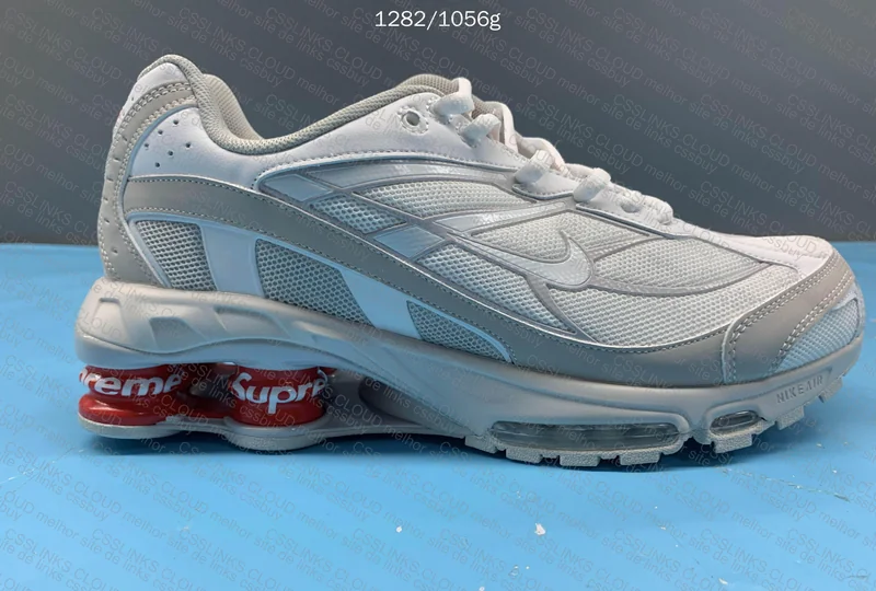 Nike shox X SUPREME