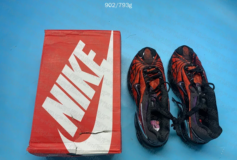 NIKE SKEPTA RED 3