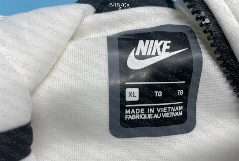 White Nike Tech 4