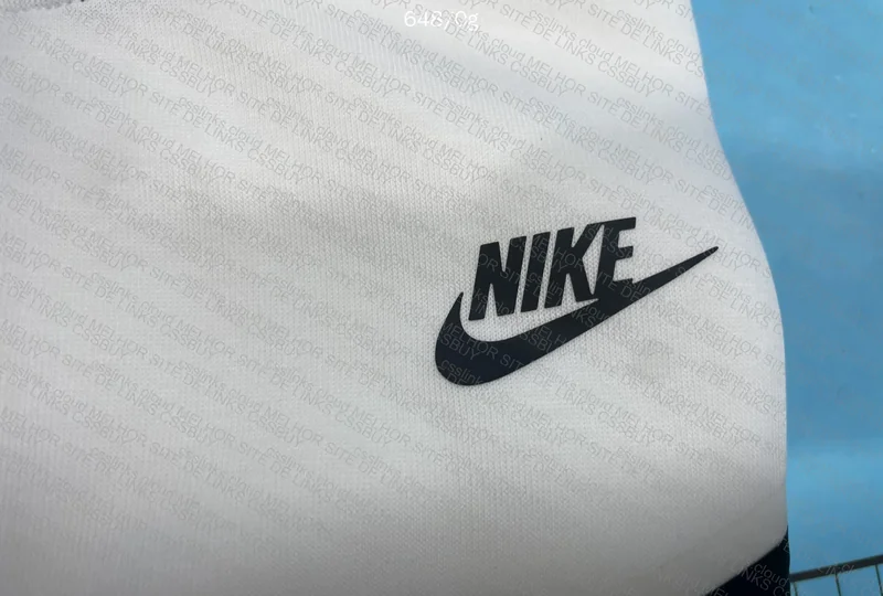 White Nike Tech 5