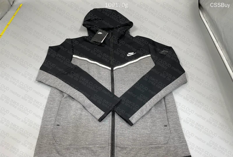 Nike tech dark grey/black 2