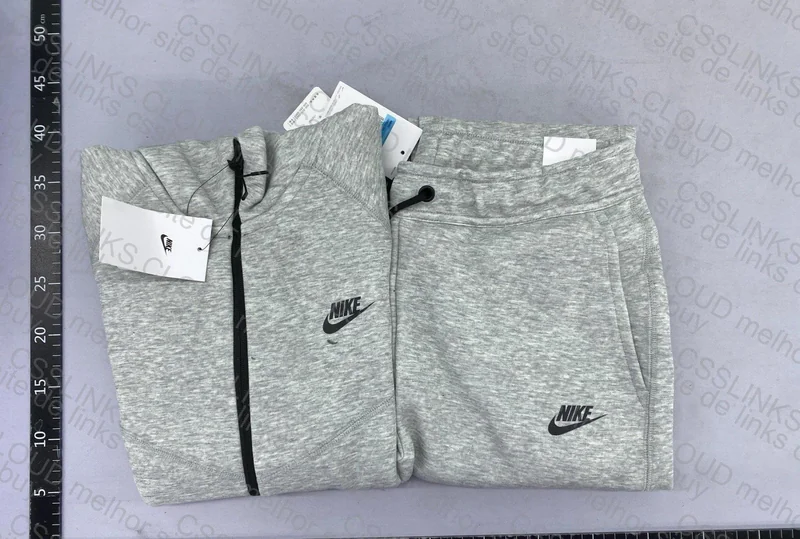 Mature Nike Tech