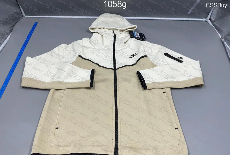 Nike Tech Fleece 4