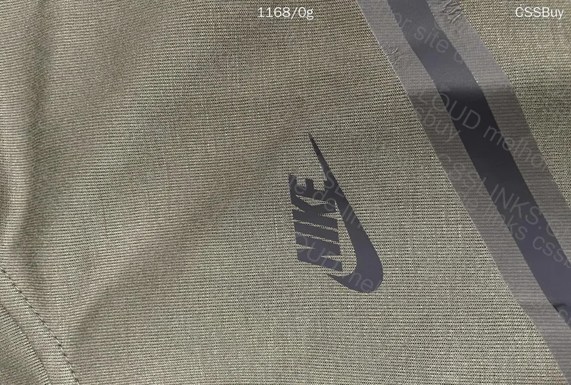 Nike Tech Fleece 8
