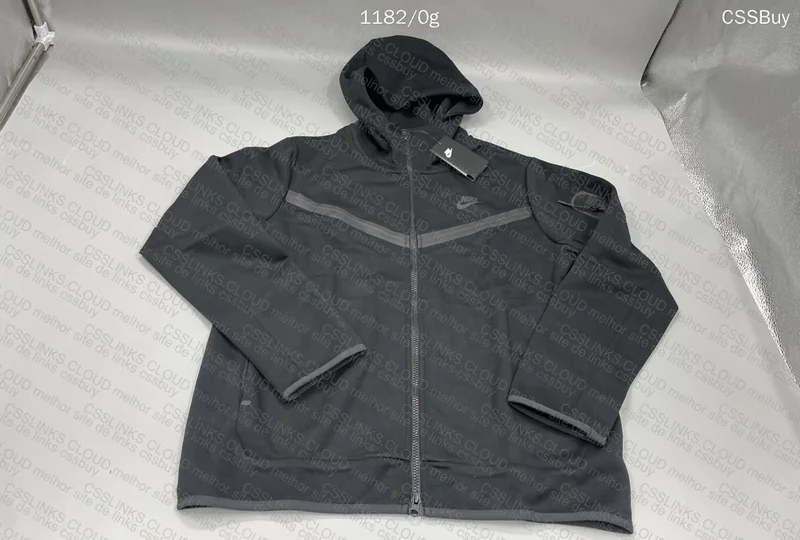 Nike Tech Fleece 6