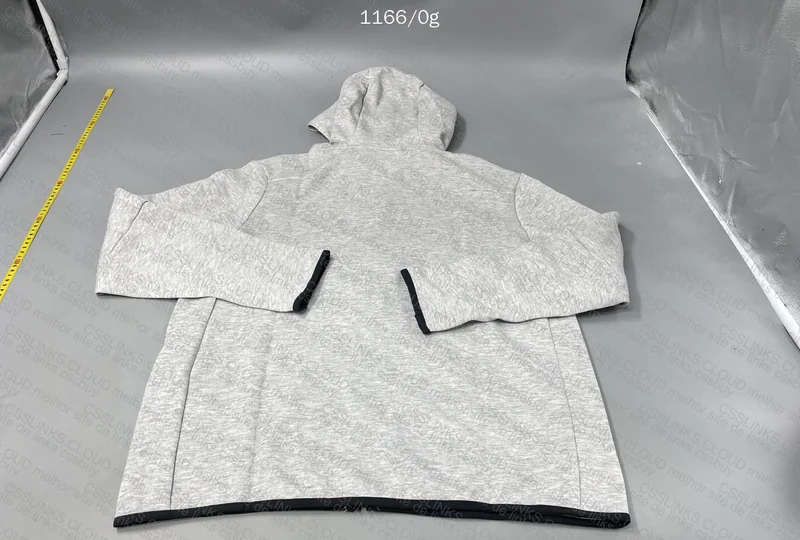 NIKE TECH FLEECE 5