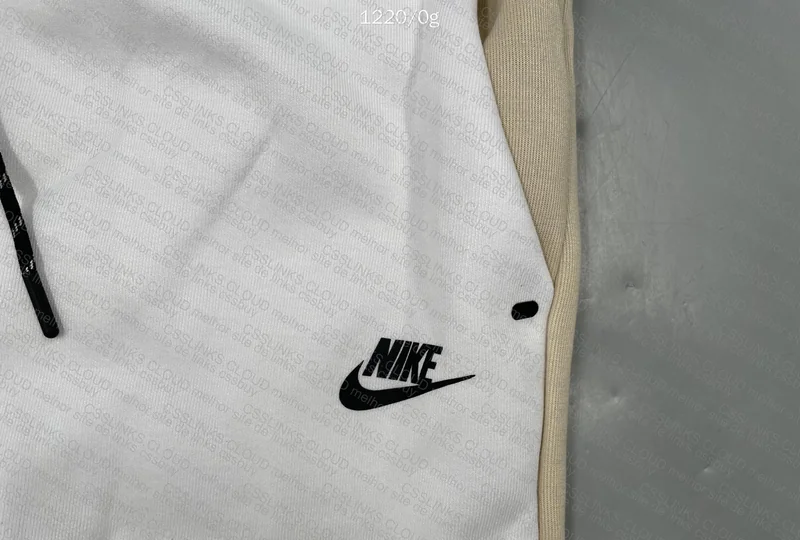 Nike TECH FLEECE 4