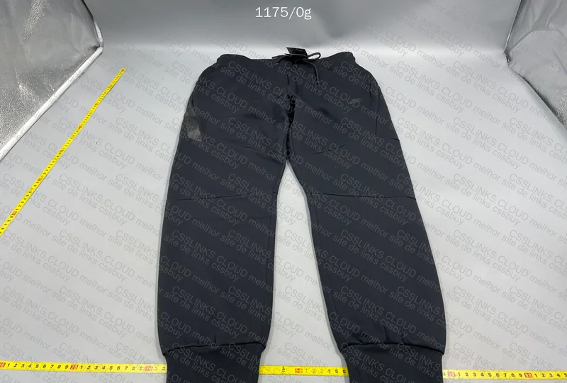 Nike Tech Fleece 8