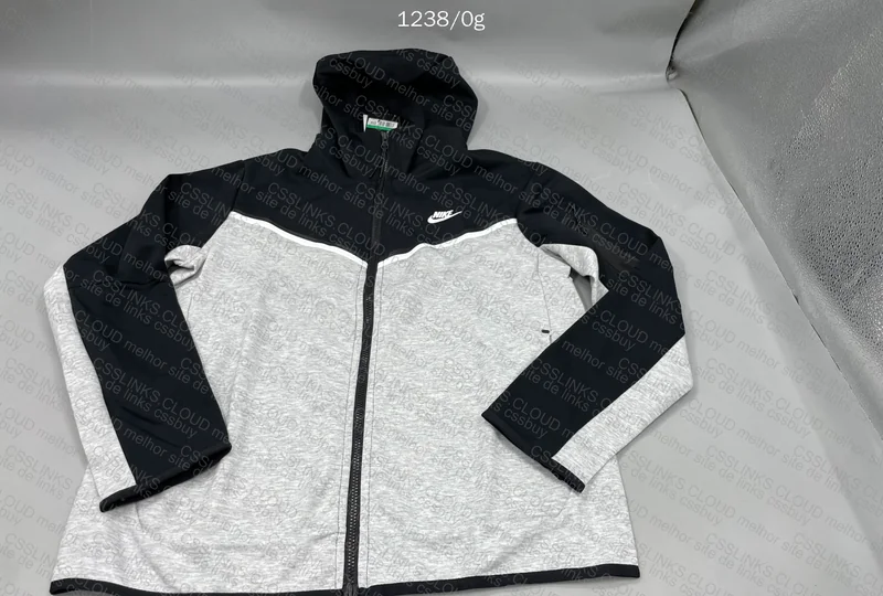 Nike Tech Fleece 6