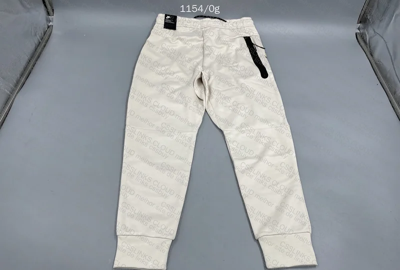 Nike tech fleece 8