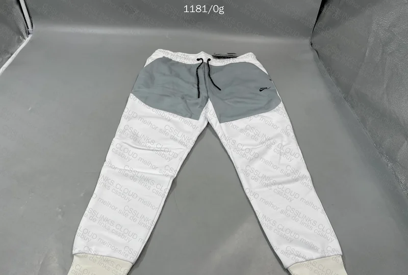 Nike Tech Fleece 10