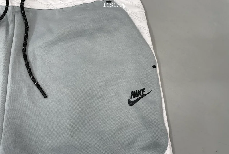 Nike Tech Fleece 6