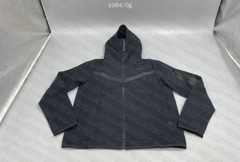 Nike Tech Fleece 8