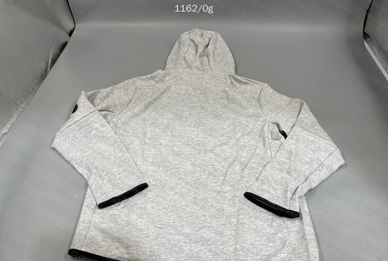 Nike tech fleece 2