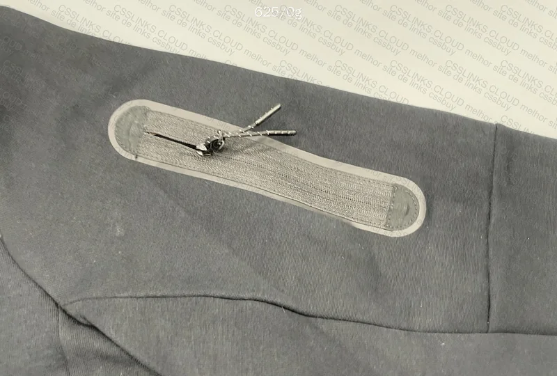 Nike Tech Fleece 8