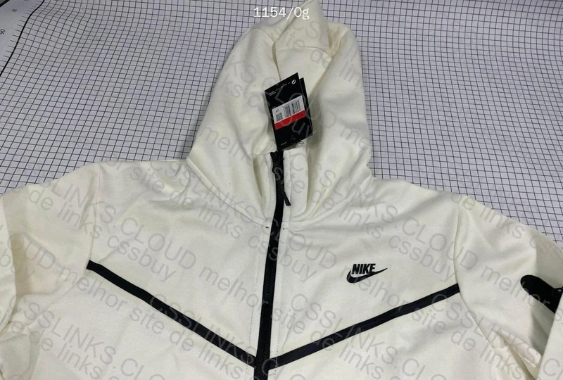 Nike Tech Fleece