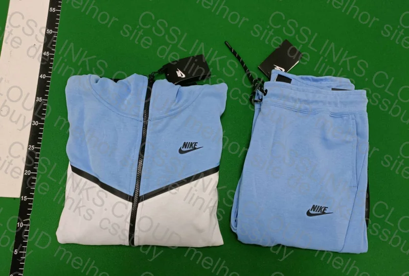Nike Tech Fleece