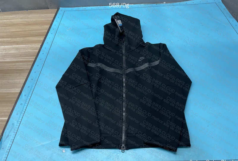 Nike Tech Fleece 4