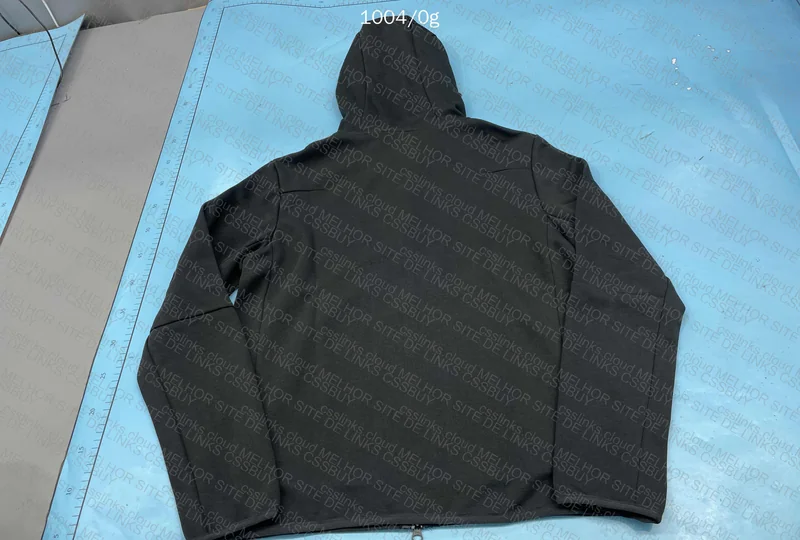Nike tech fleece 2