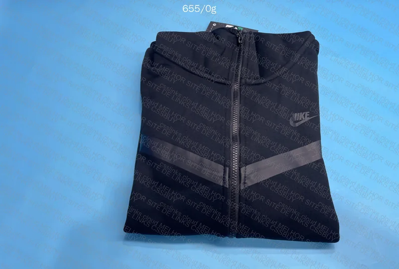 NIKE TECH FLEECE
