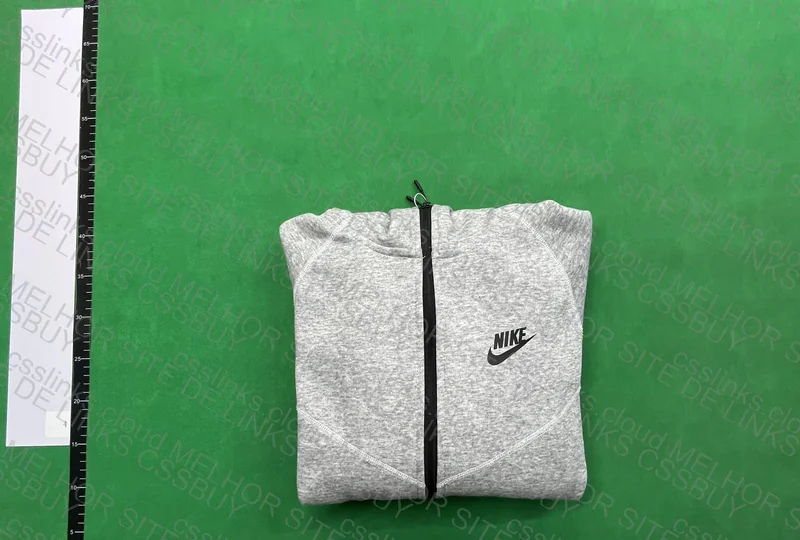Nike tech fleece 4